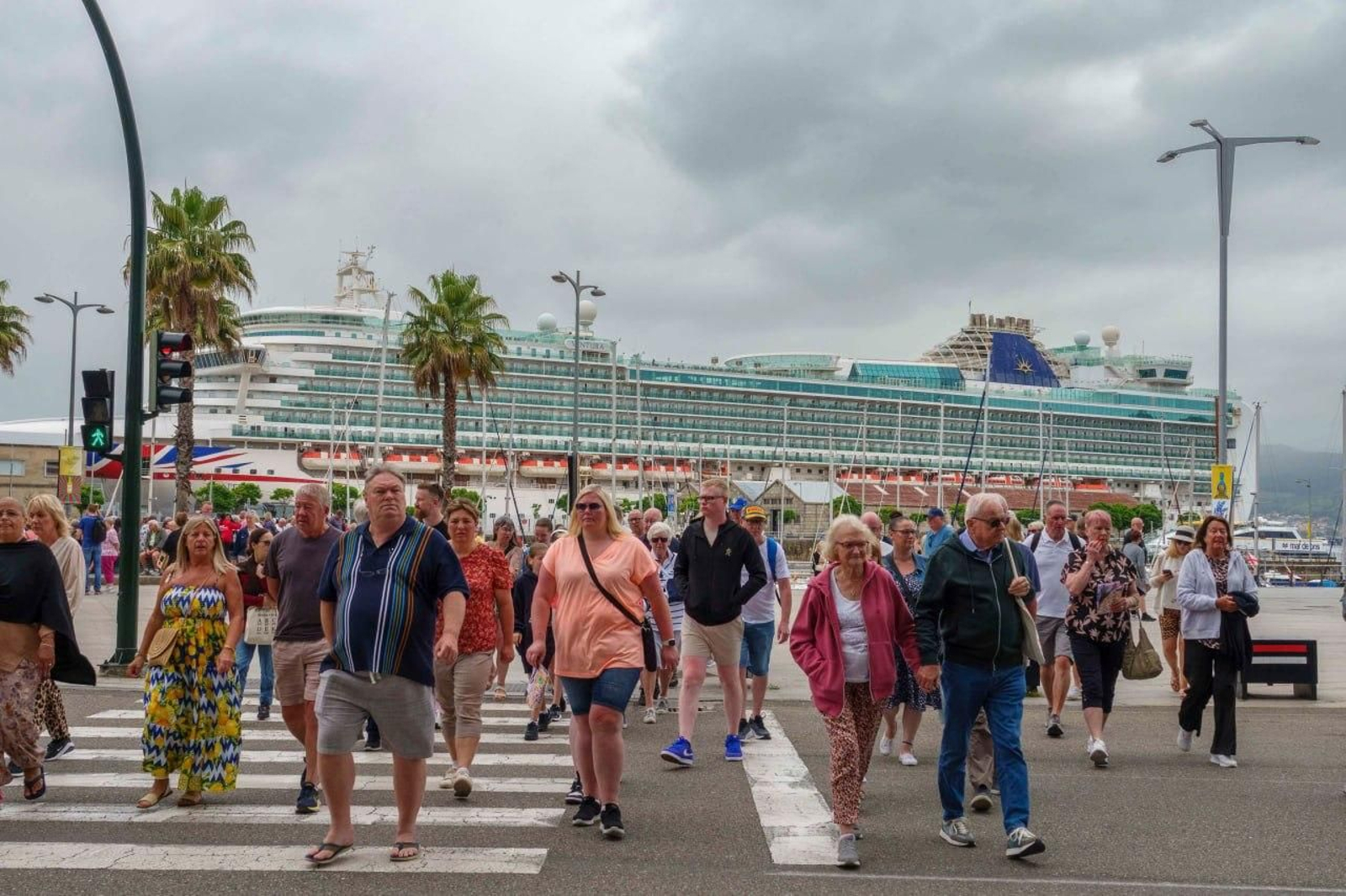 Galería | Vigo recibe una marea de cruceristas británicos