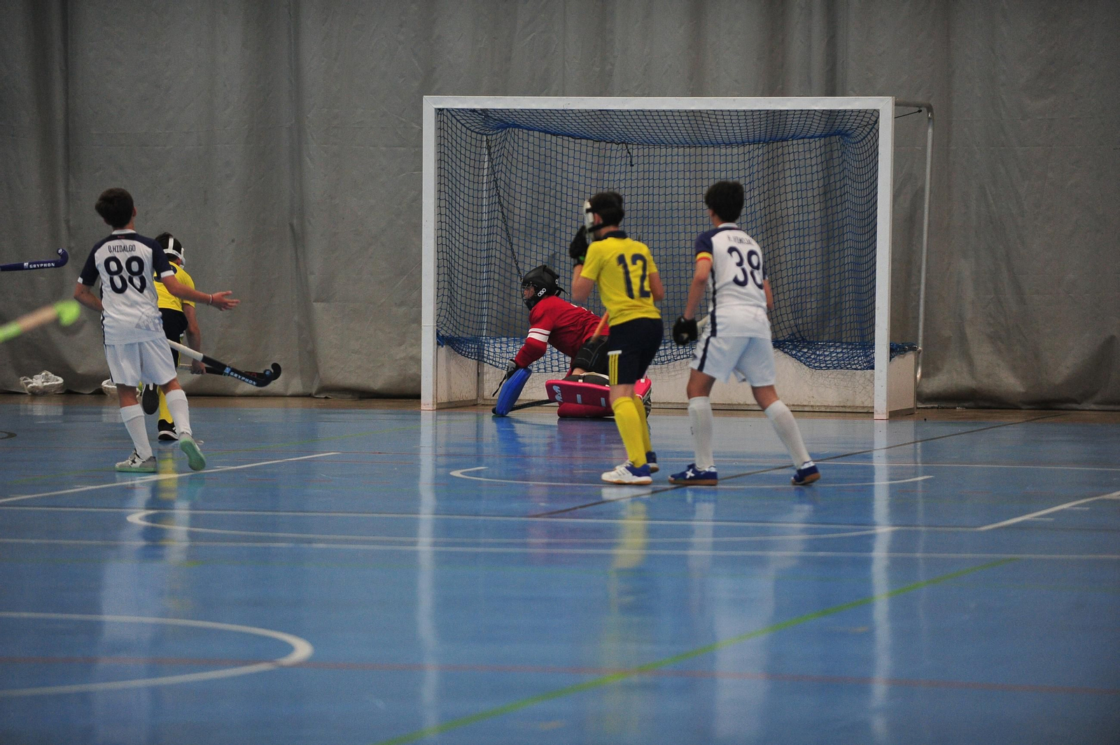 Galería | El hockey sala ourensano infantil brilla en casa