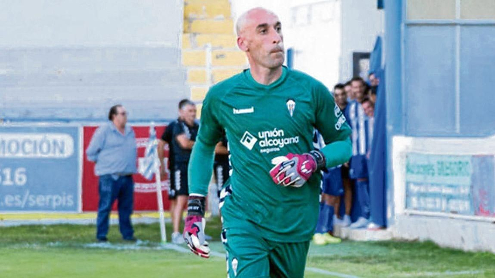 Tras 22 años de carrera, José Juan seguirá jugando, al menos un año más, en las filas del mítico Alcoyano.