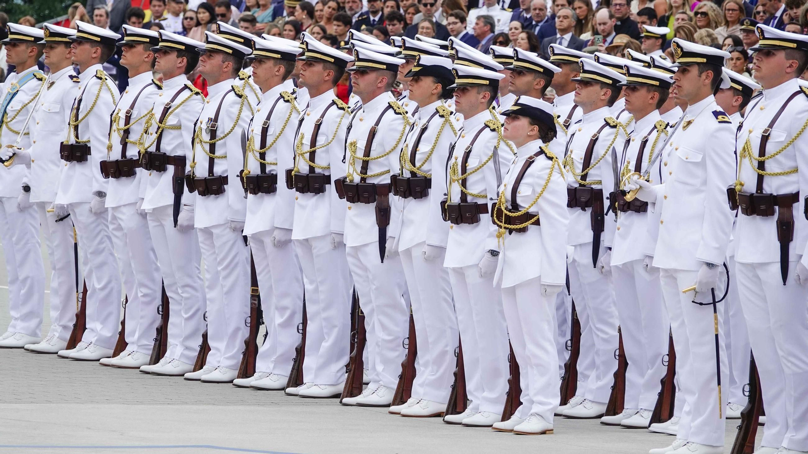 Galería | Entrega de despachos en Marín a cargo de Felipe VI