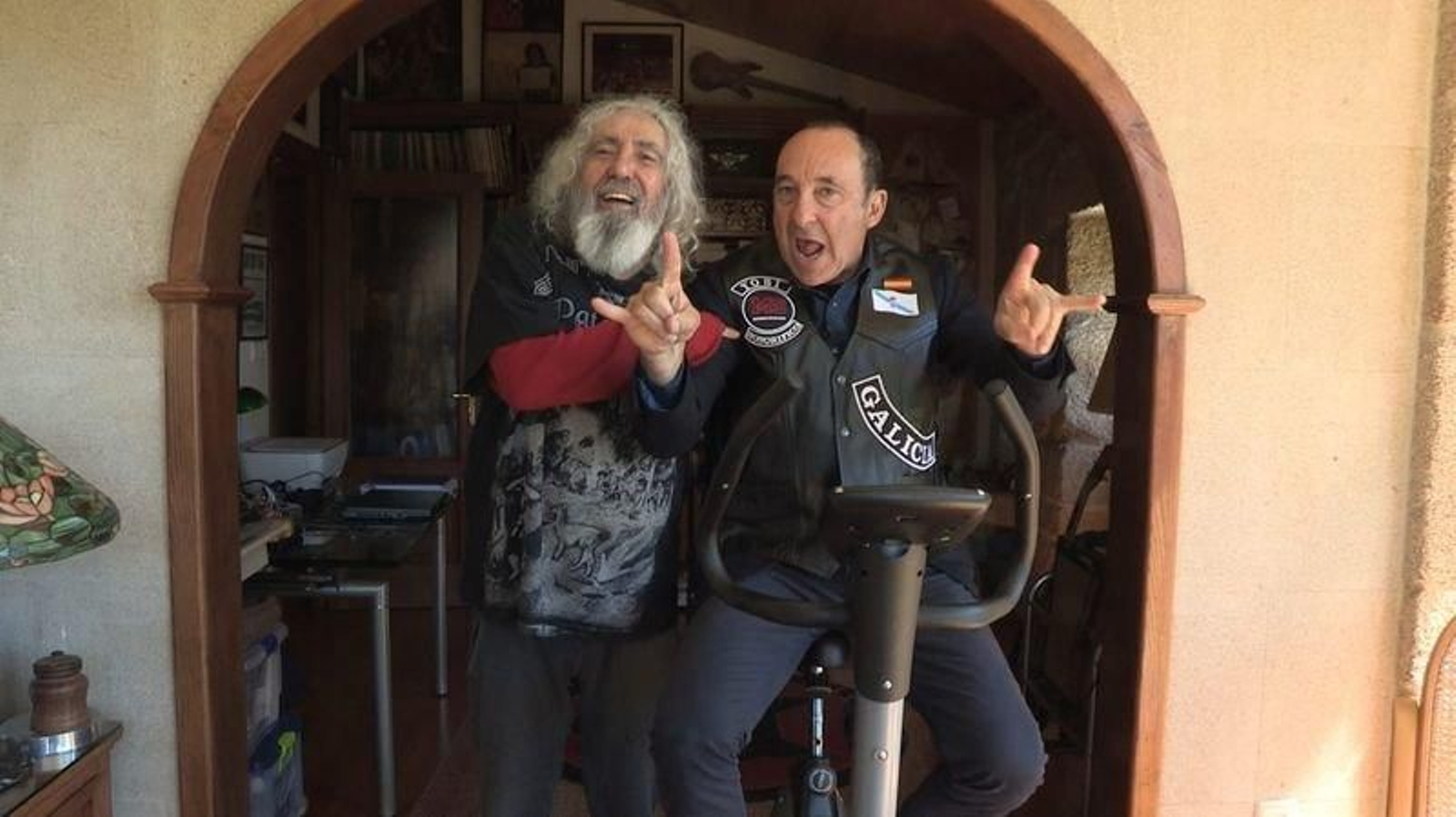 Yosi Domínguez es el invitado de "Hoxe con Manquiña".