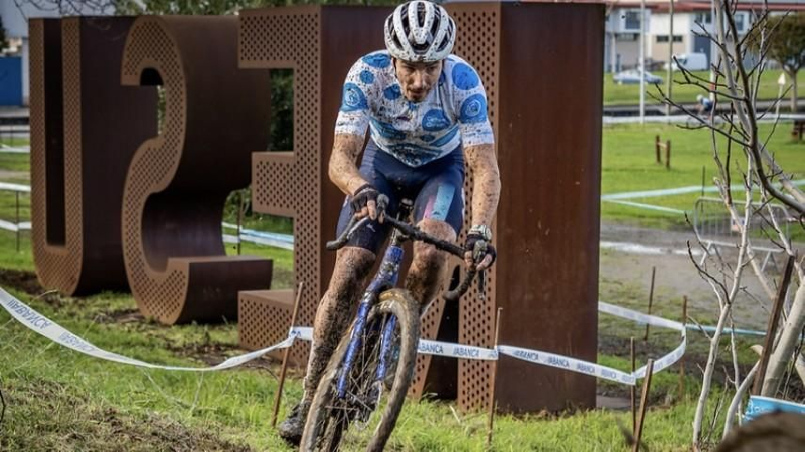 Samuel González es uno de los grandes especialista españoles en la modalidad de ciclocross.