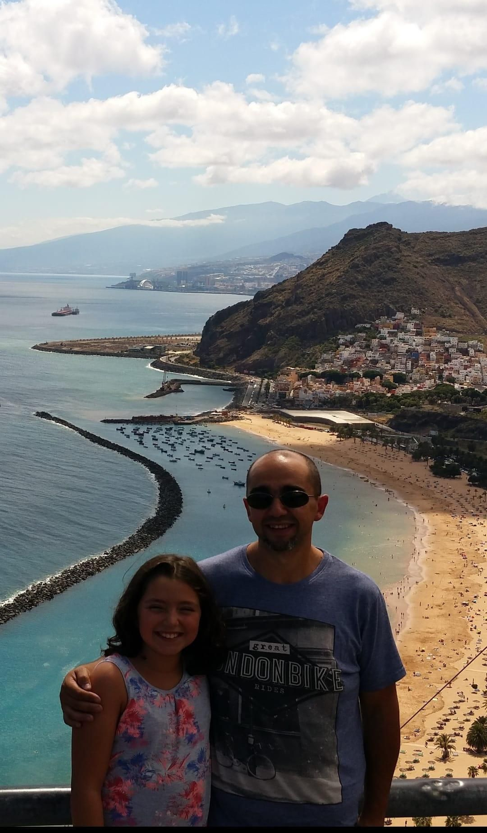 Jorge y su hija Ana viven en La Laguna.