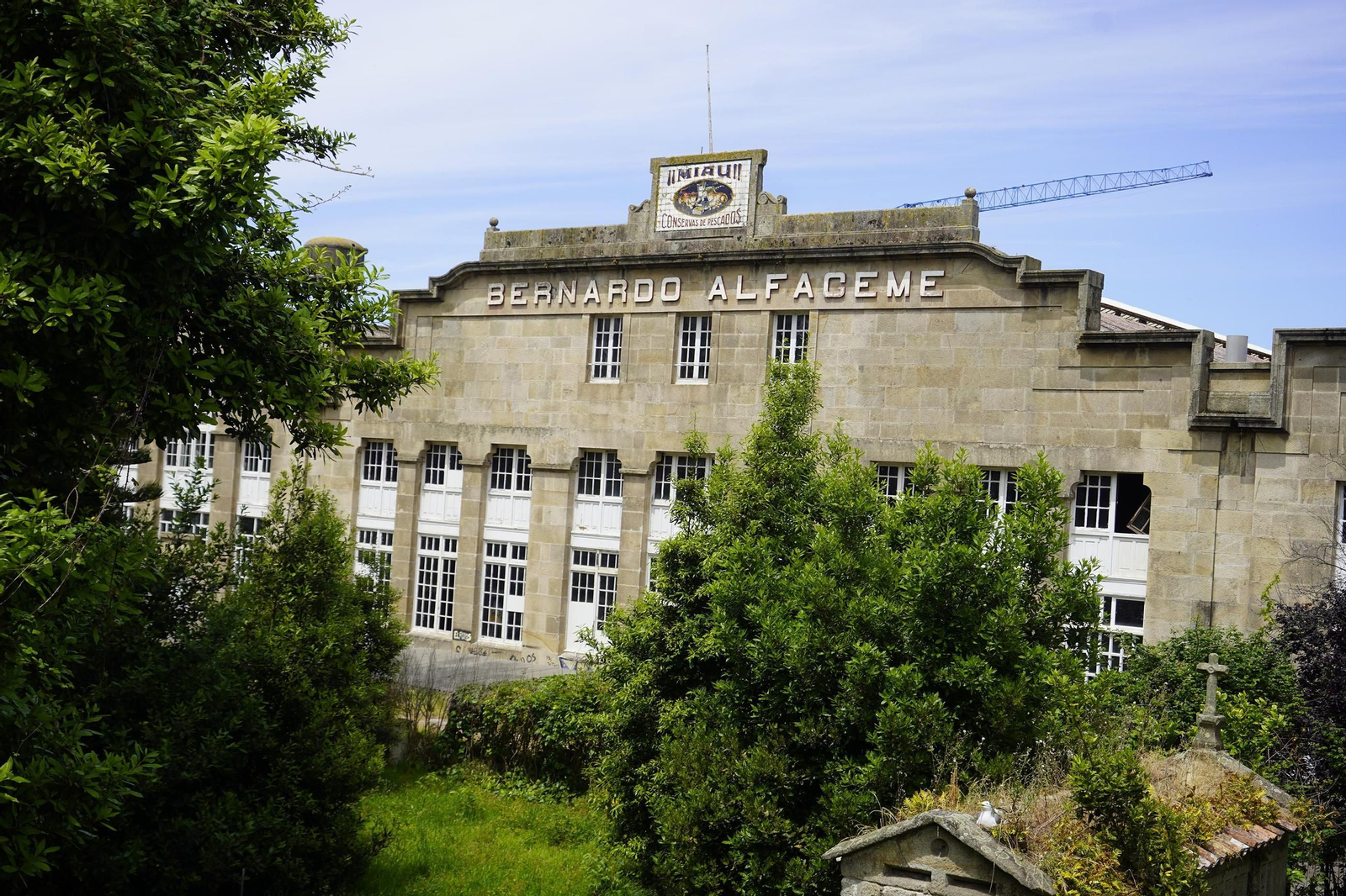 La antigua conservera Miau, de Alfageme, que será recalificada.