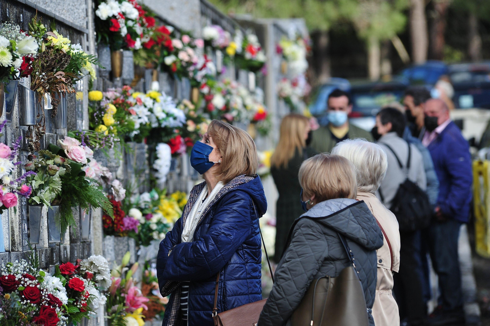 Día de Todos los Santos en el cementerio de Santa Mariña. José Paz