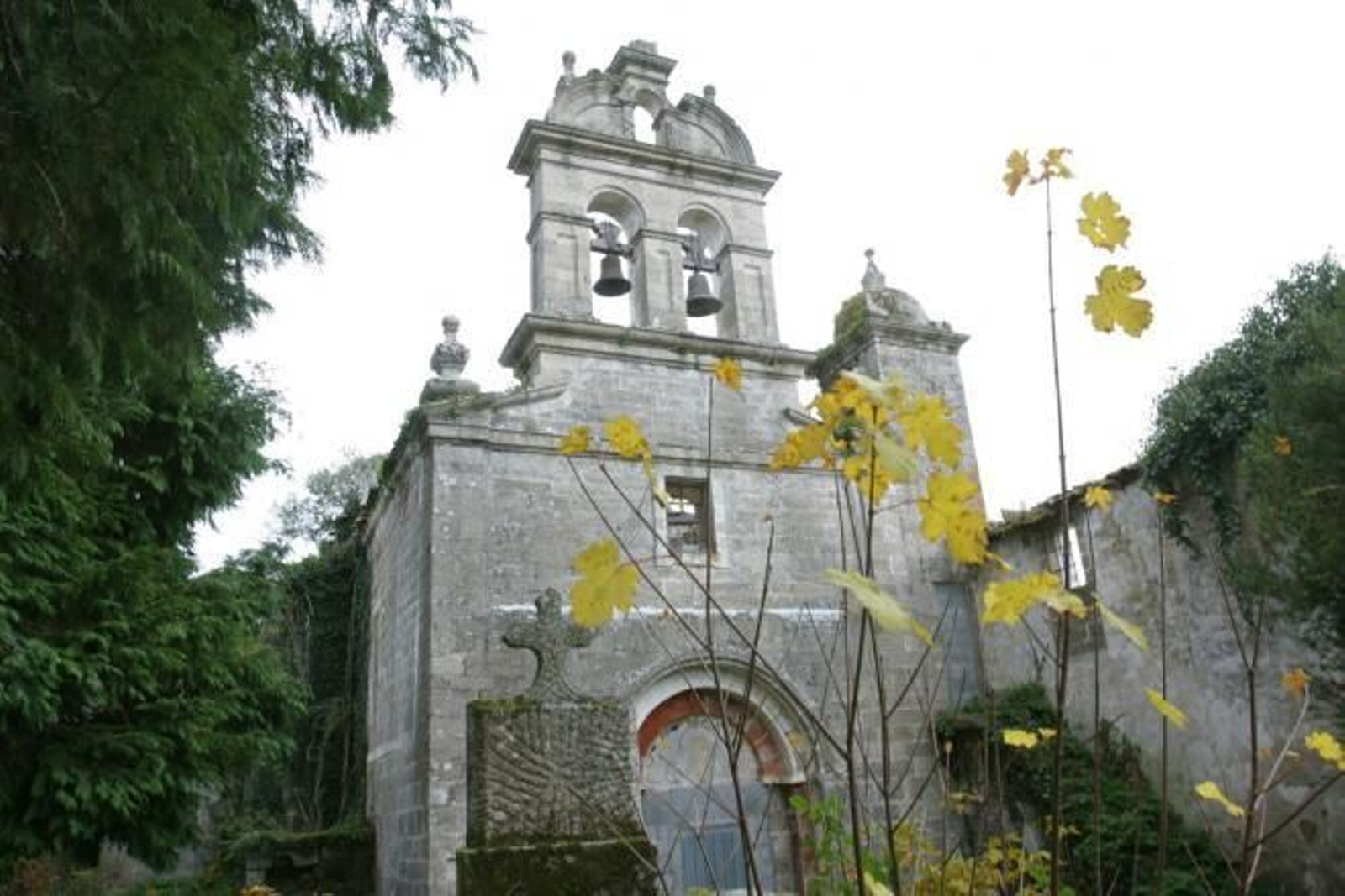 Deterioro del Monasterio de San Paio de Abeleda
