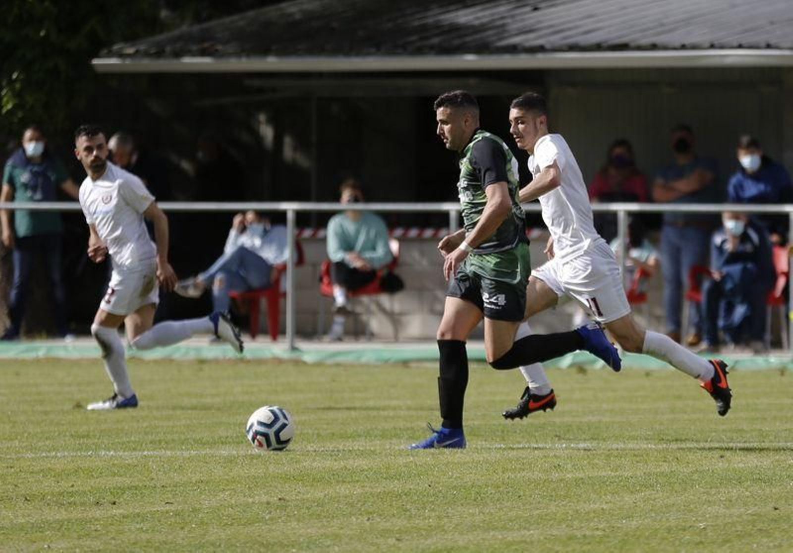 El partido entre el Arnoia y el Nogueira (Xesús Fariñas)
