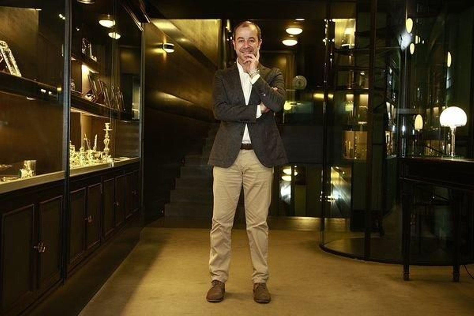 Antonio Rodríguez, en la joyería Eligio Rodriguez, en la calle de Santo Domingo. (M. ÁNGEL)