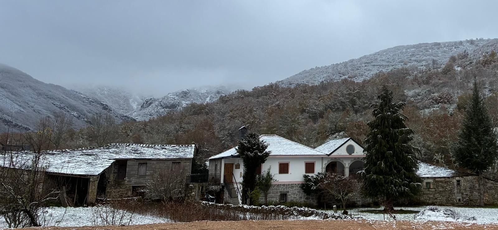 Zona de Xares en A Veiga este miércoles tras las primeras nevadas en la provincia