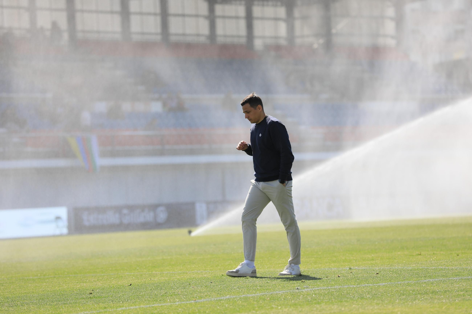 Galería | El buen tiempo acompaña el duelo en O Couto entre Ourense CF y Ponferradina