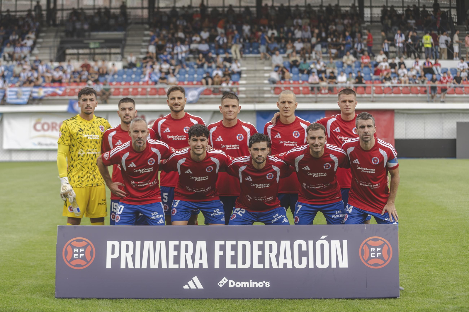 Galería | O Couto disfruta con el estreno de la UD Ourense en Primera Federación, en fotos
