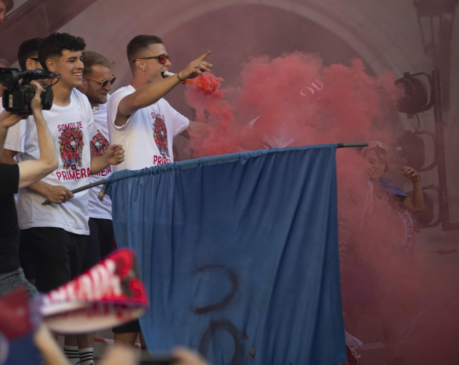 Galería | La aplaudida acogida de los unionistas a la UD Ourense contrasta con la pitada a Jácome en la Plaza Mayor, en fotos