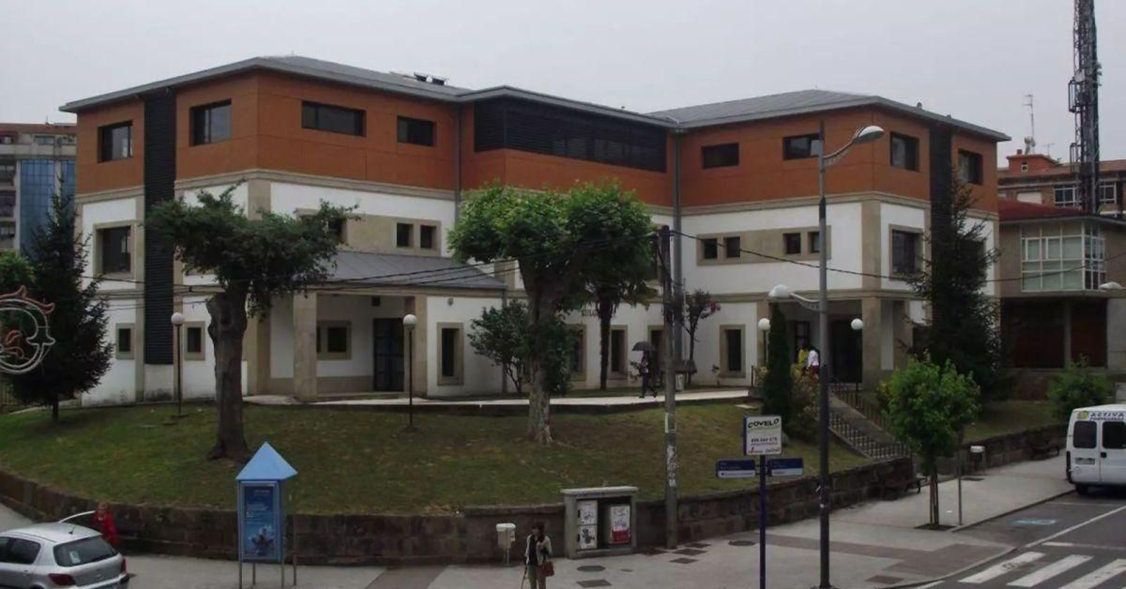El Tribunal de Instancia de Ponteareas.