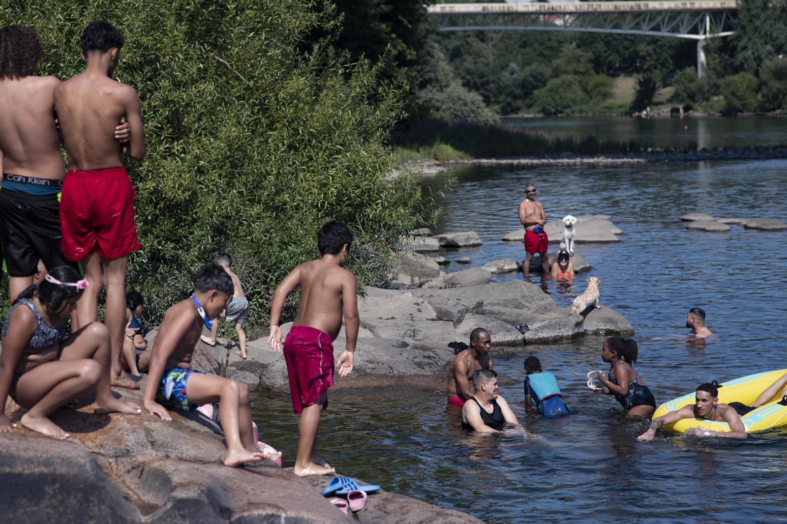 Galería | Ourense vive un domingo asfixiante a más de 40 grados, en fotos