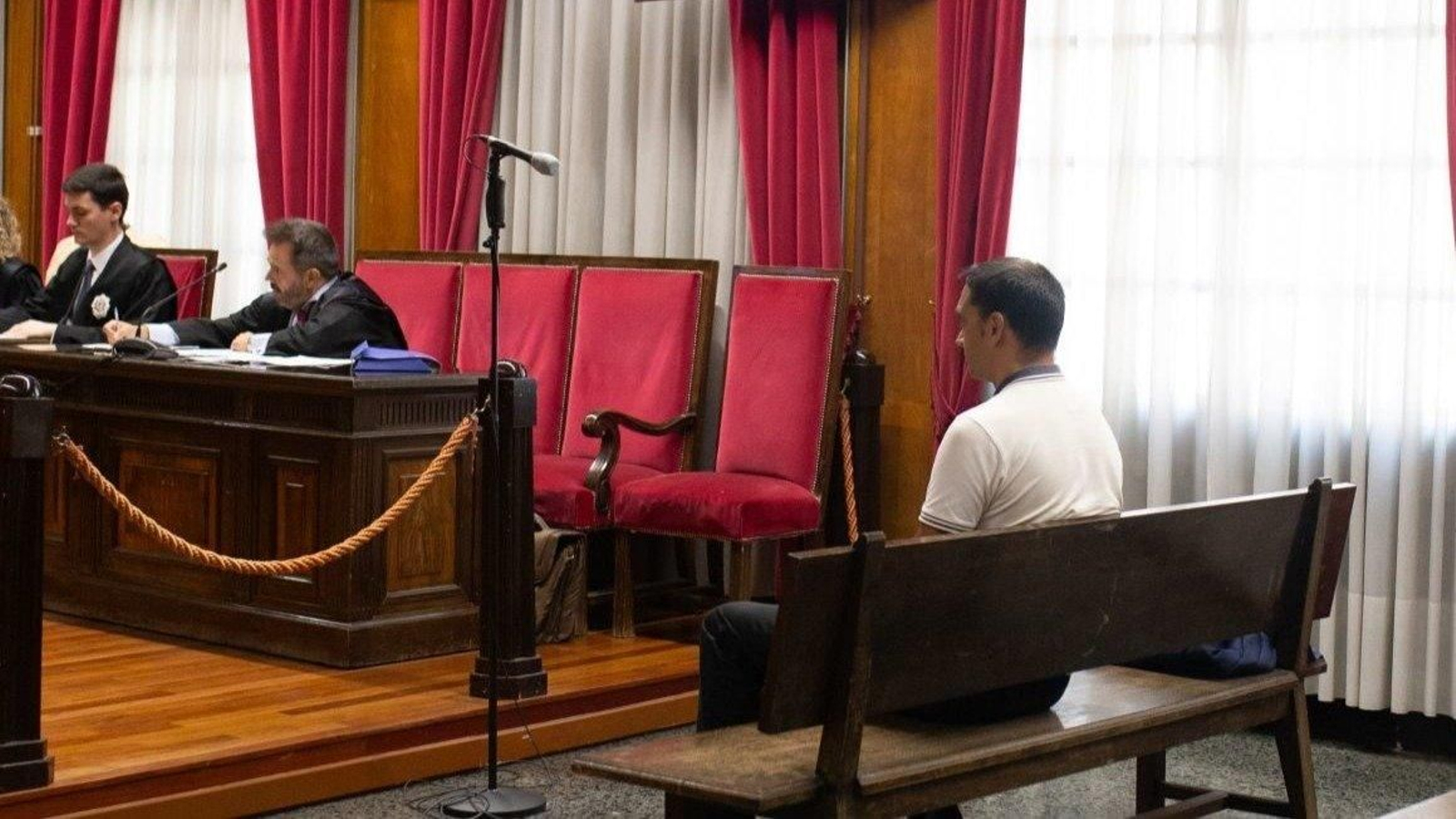 Acusado en el banquillo de la Audiencia Provincial | Foto: Sandra Iglesias