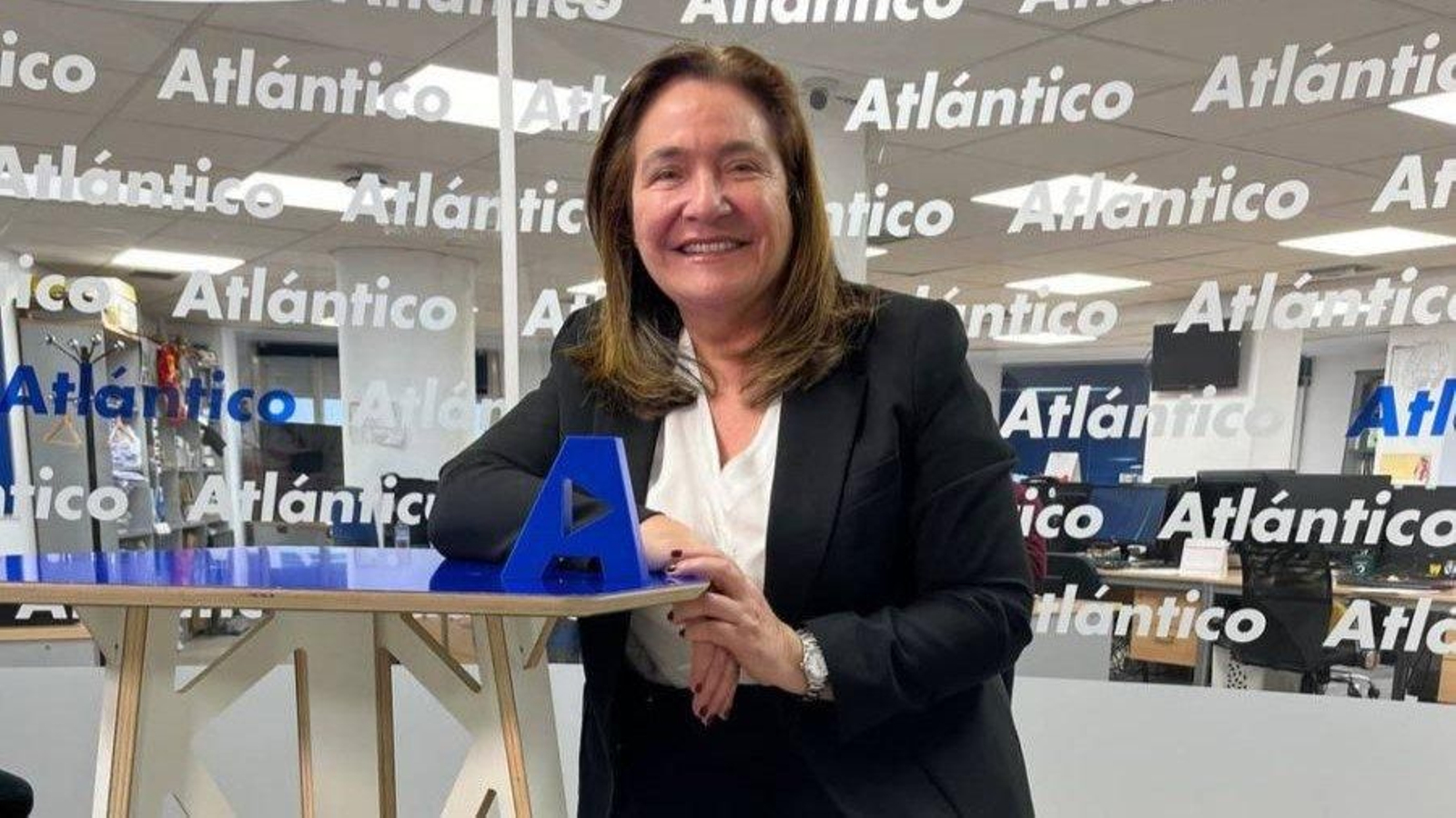 Ana Ortiz, en la entrevista en el set de Atlántico TV.
