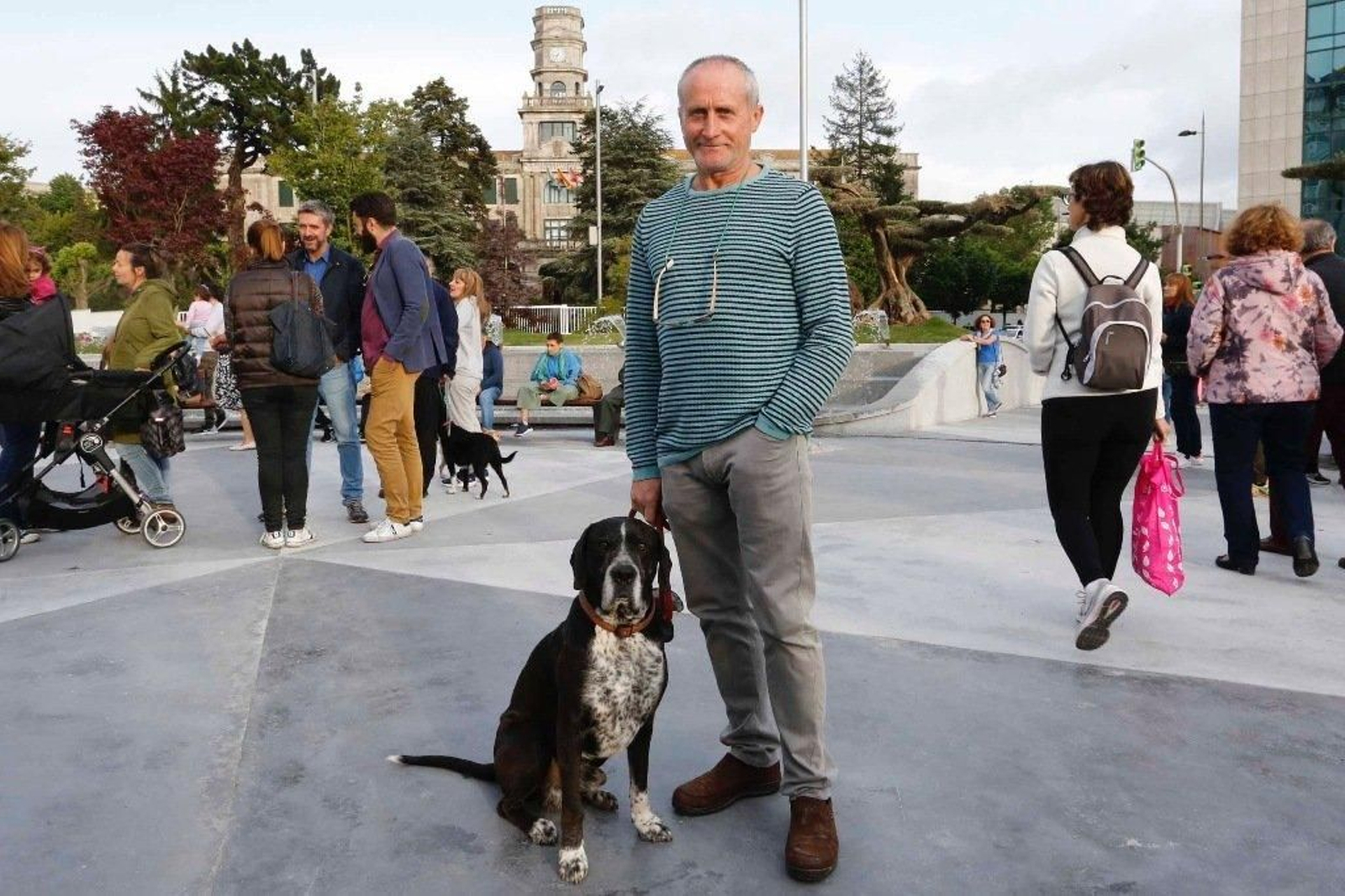 Vigo disfruta de la nueva Plaza de América _ Marta 03