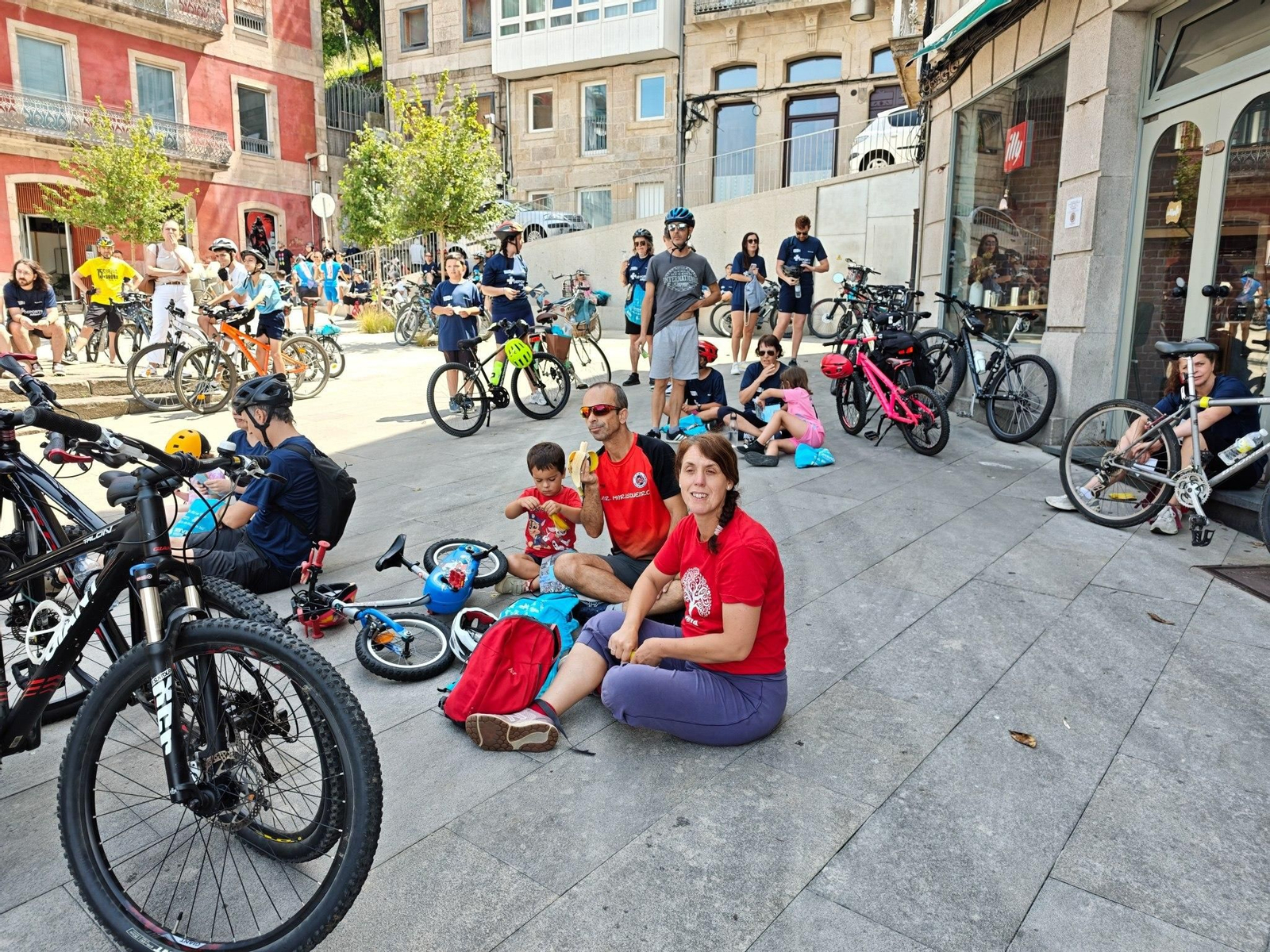 Galería | El ciclismo toma Vigo con la primera edición del Día de la Bici de Atlántico