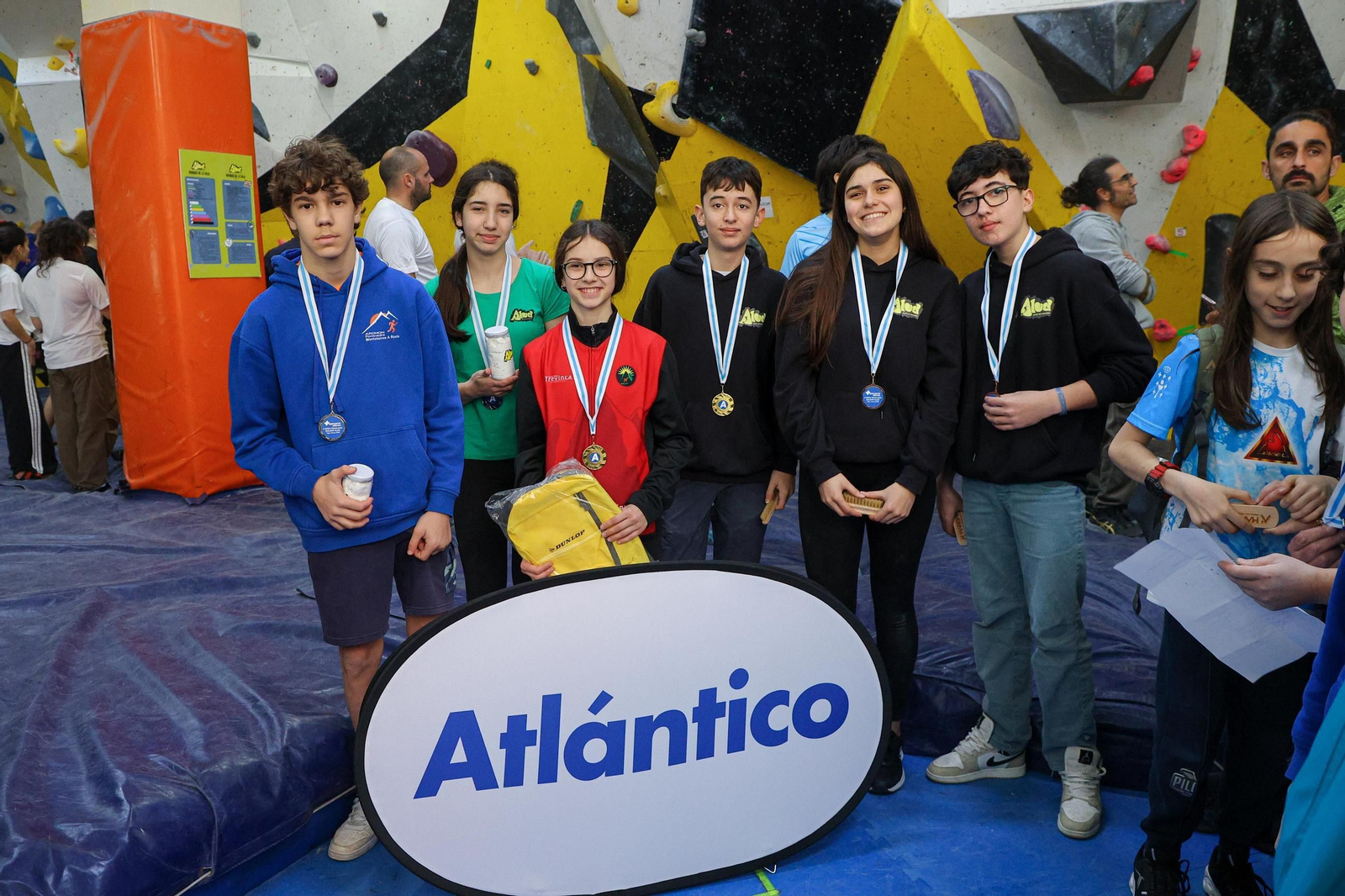 Galería | Unas 60 personas participan el Open de Escalada Búlder de +Deporte Atlántico