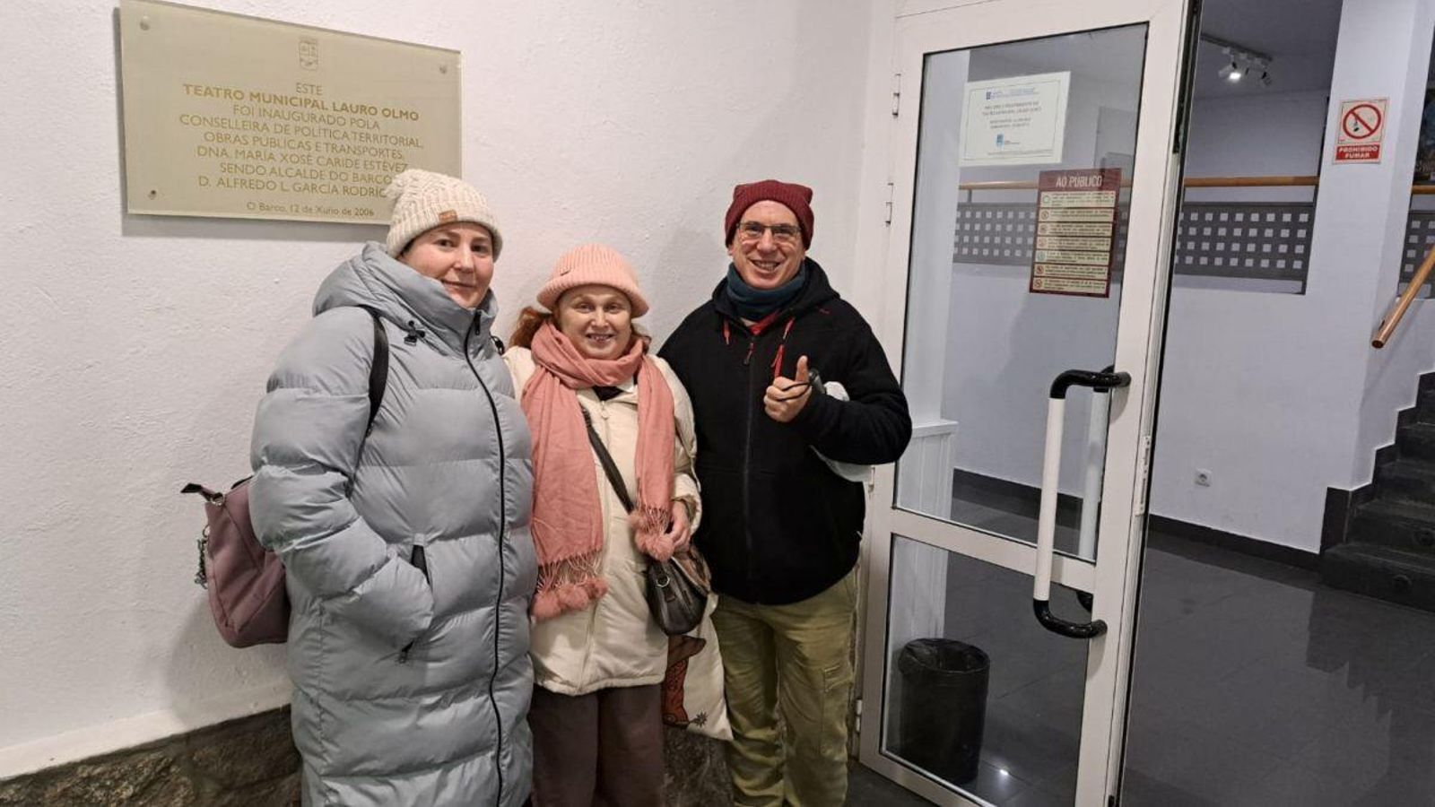 Haciendo cola desde las nueve de la noche del viernes.