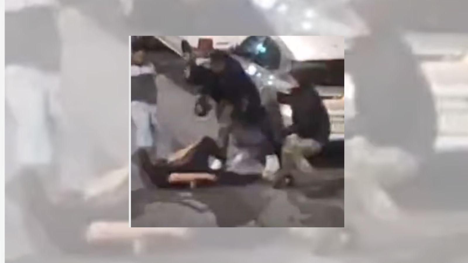 Vídeo | Una decena de jóvenes involucrados en una brutal pelea nocturna en Lalín
