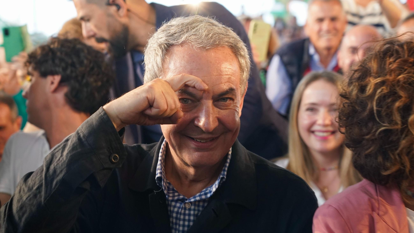 El expresidente del Gobierno, José Luis Rodríguez Zapatero, participa en un acto de campaña en Cártama