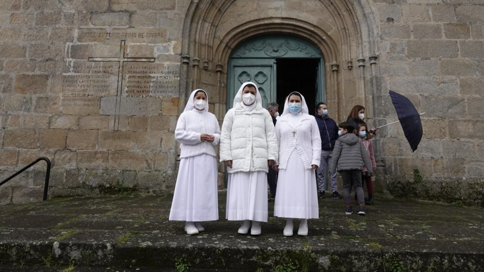 Tres monjas peruanas en Redondela.