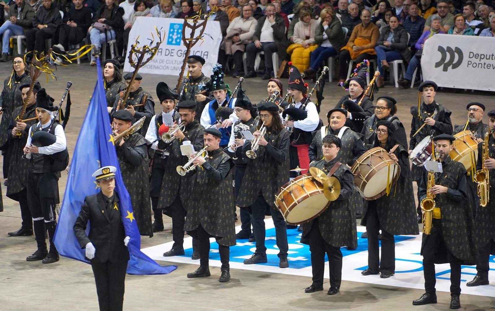 Galería | Récord de público en el concurso de rondallas del Ifevi