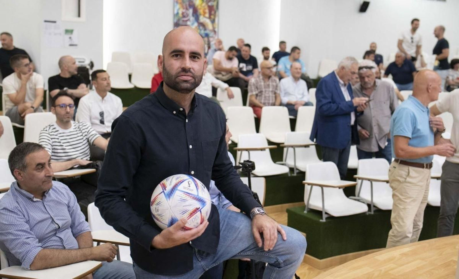 El entrenador Claudio Giráldez, en la “Casa de Chocolate” (Xesús Fariñas).