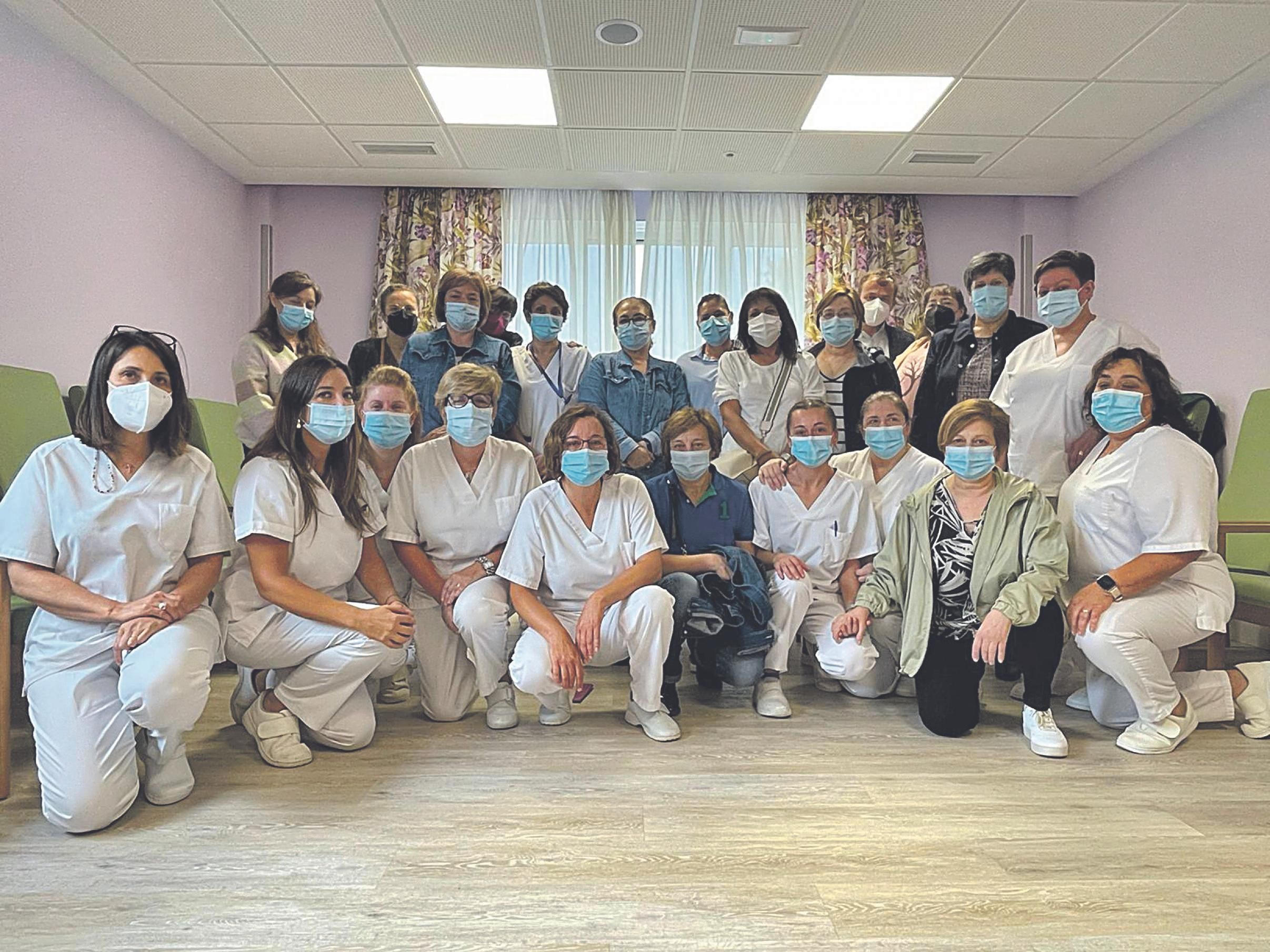 Las trabajadoras y la dirección de la Fundación San Rosendo.