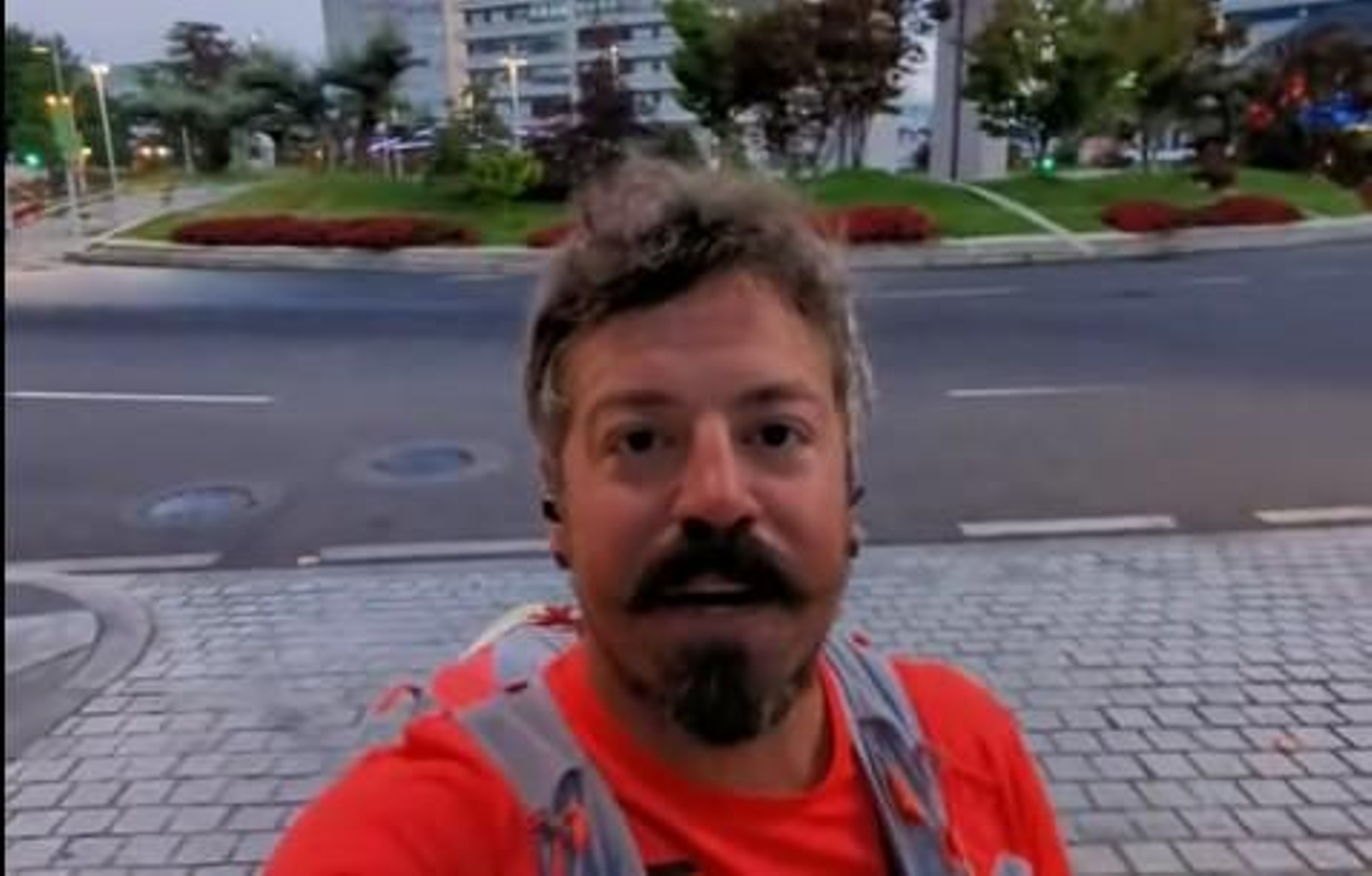 Un vigués corre en un día 100km de Vigo a Santiago.