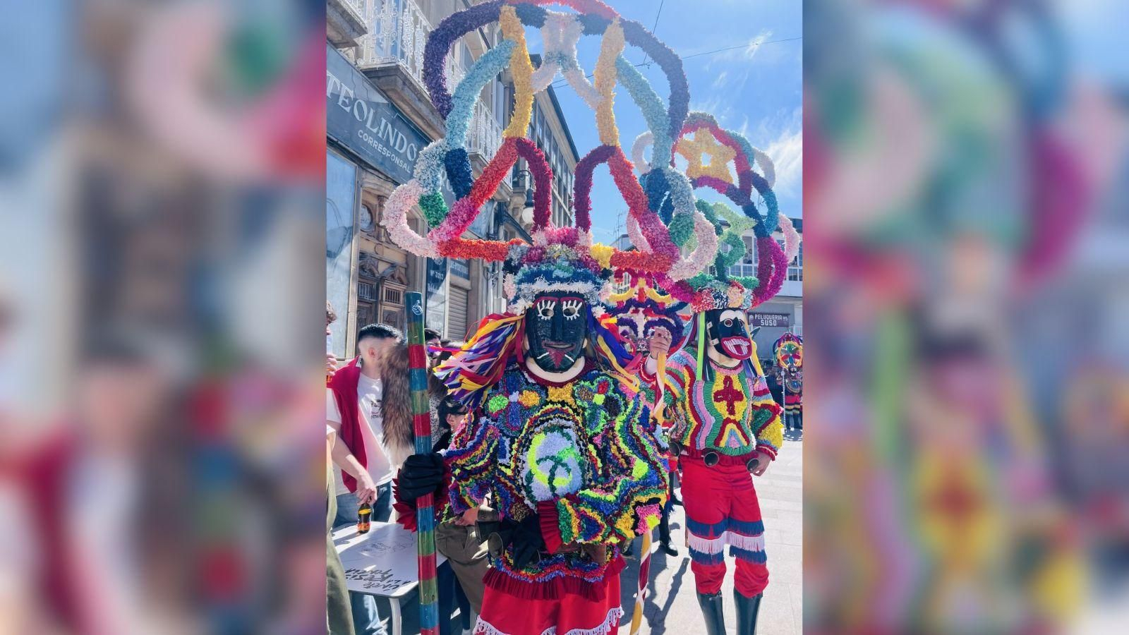 Boteiros de Viana do Bolo durante el desfile en la pasada edición.