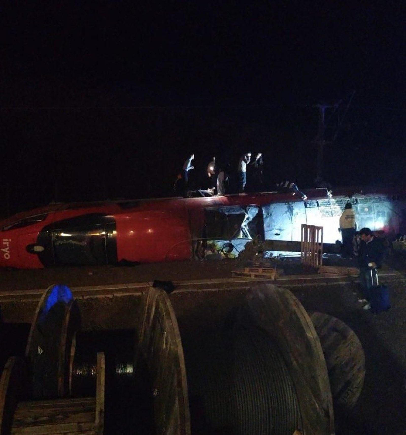 Fotos | Brutal impacto entre un tren Alvia y un Iryo en la línea de alta velocidad a la altura de Adamuz (Córdoba)