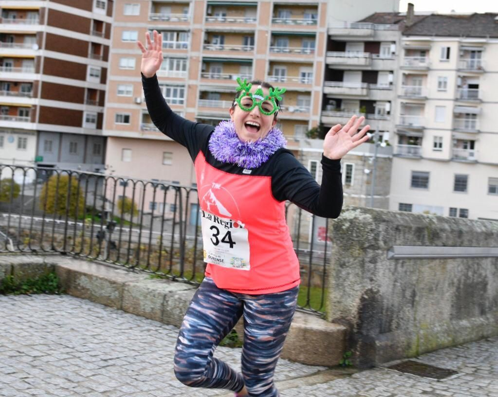 No faltaron los disfraces en la San Silvestre de este año (XESÚS FARIÑAS).