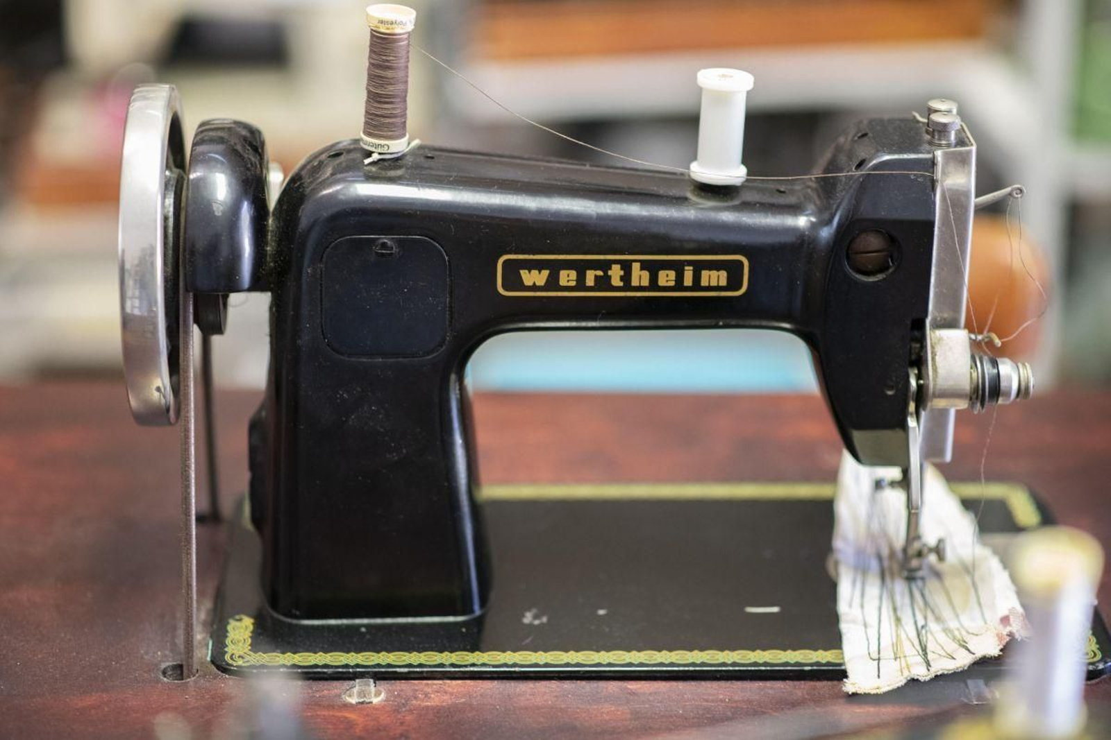 Galería | El placer de coser en una hermosa y cuidada máquina