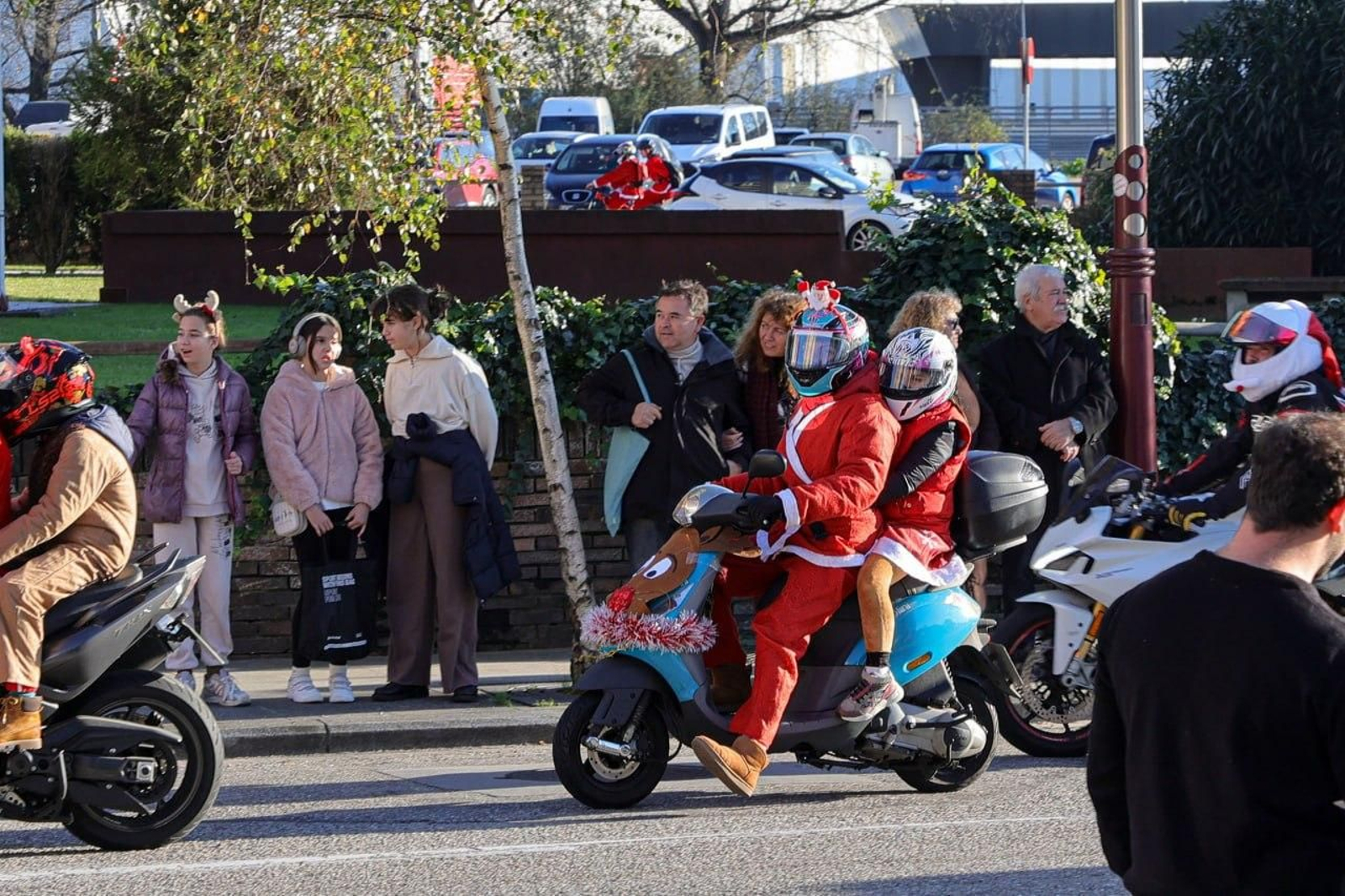 Galería | Los papanoeles moteros toman Vigo