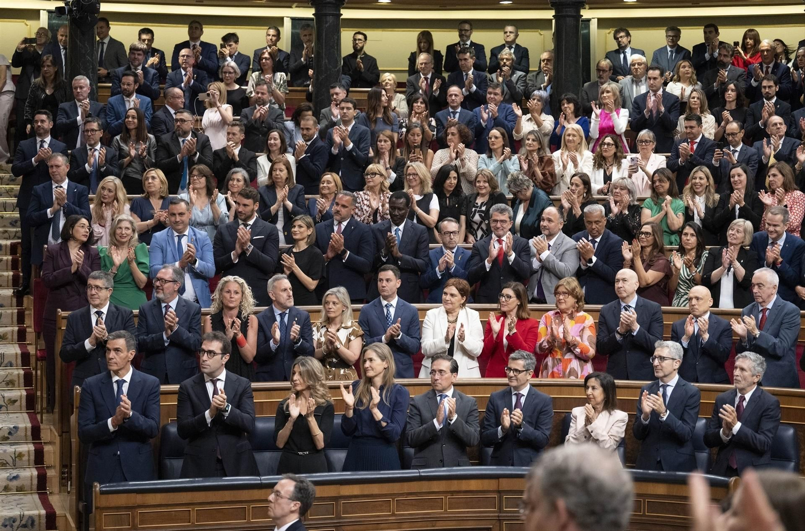 Galería | Las mejores fotos del tercer día de la visita del papa León XIV en Madrid, del Congreso al Bernabéu