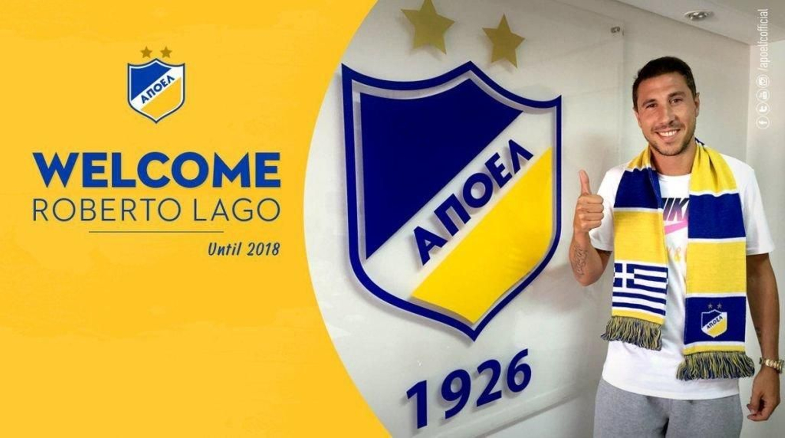 Roberto Lago posa con una bufanda de su nuevo equipo.