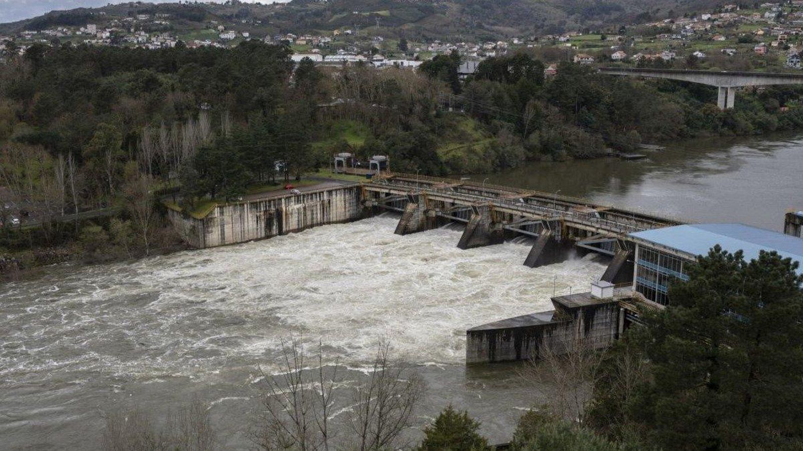El embalse de Velle, de producción hidroeléctrica (Foto: Óscar Pinal).