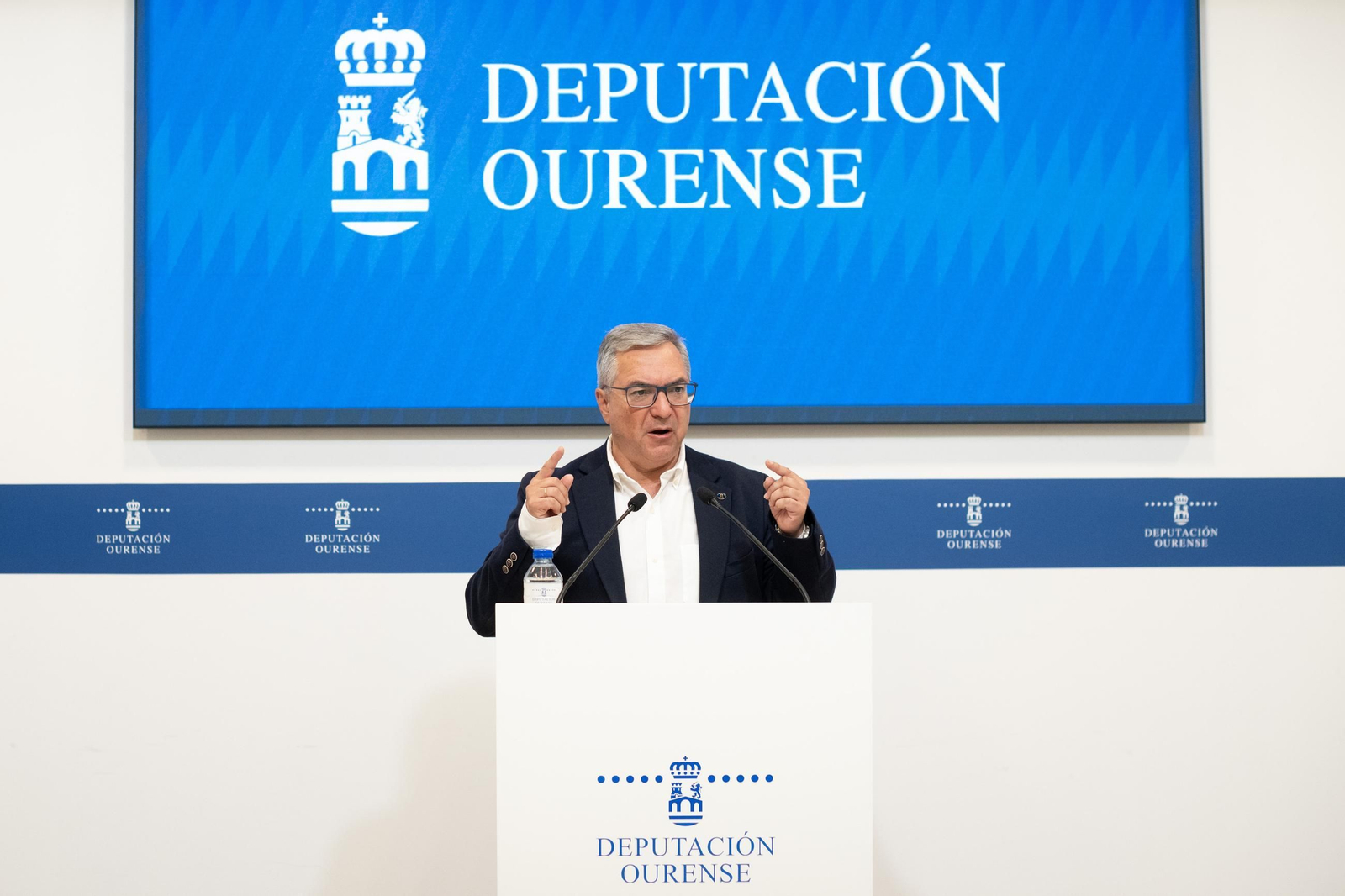 El presidente provincial, Luis Menor, durante su comparecencia