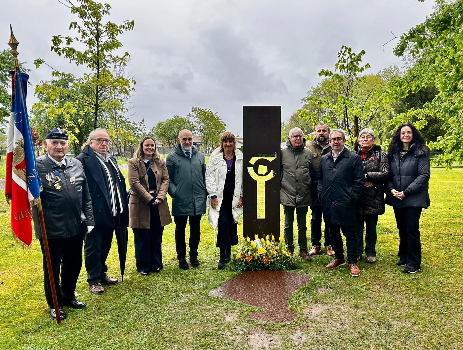 Homenaje en el que participaron las autoridades