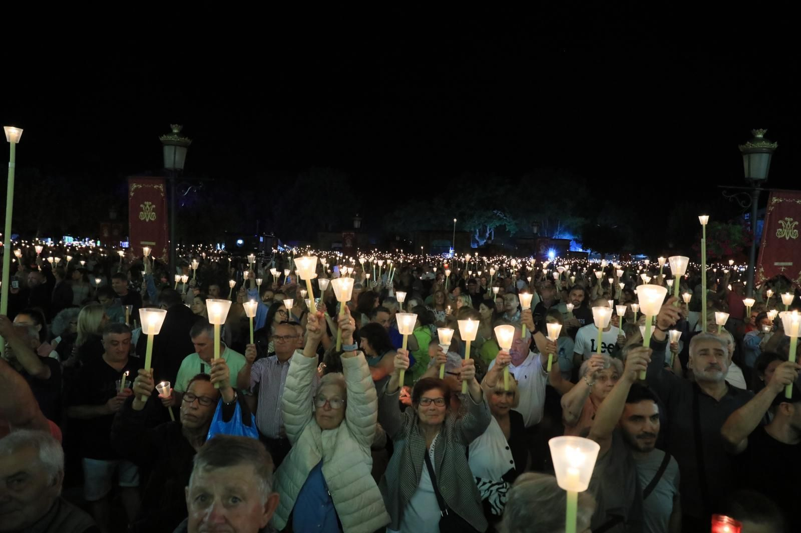 Galería | Un mar de luces iluminó el Santuario de Nosa Señora dos Milagros