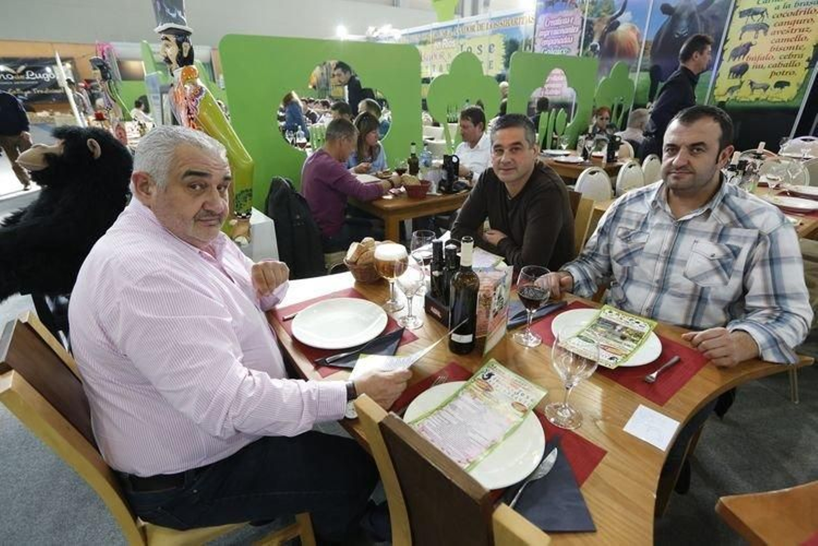 Ourense. 06-03-15. Local. Xantar.
Rafa, Juan, Victor. Riós
Foto: Xesús Fariñas