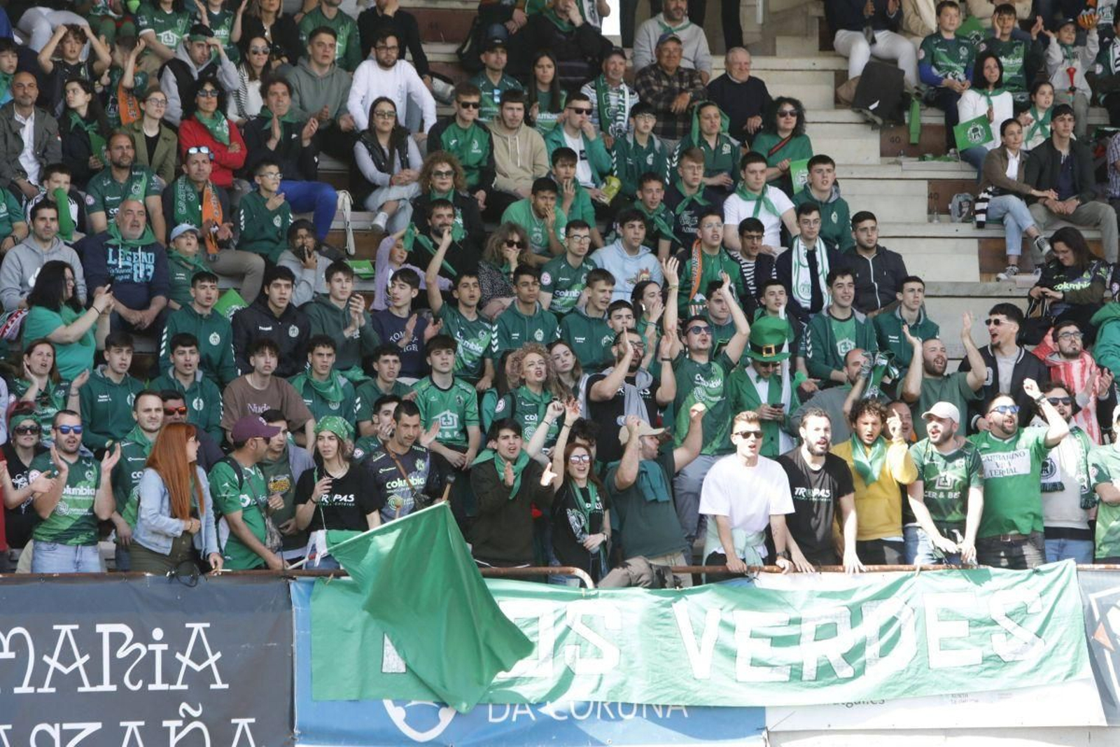 Aficionados del Arenteiro en San Lázaro.
