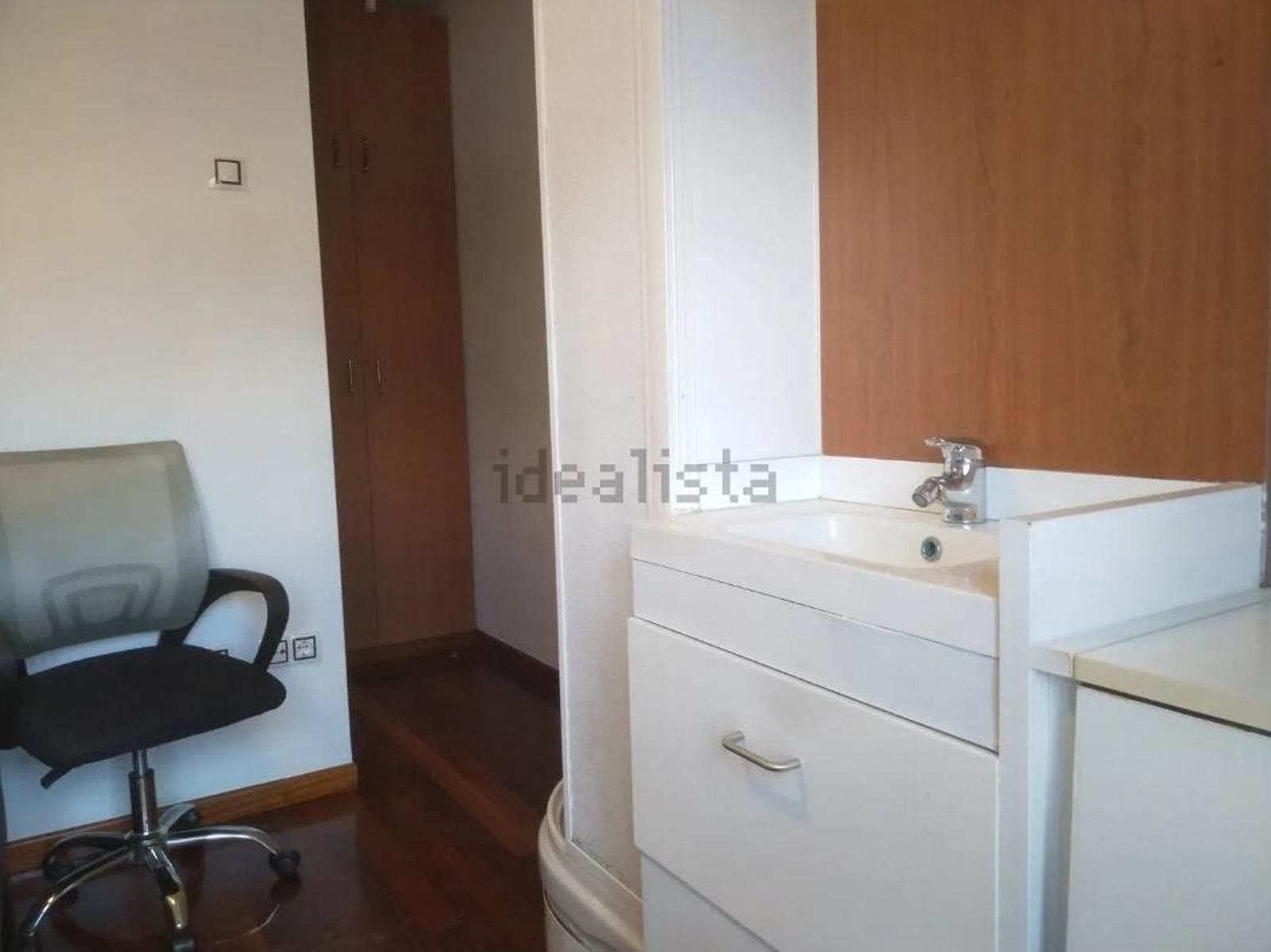 Galería | Así es el minipiso de 12 metros cuadrados que se alquila por 240 euros en Ourense, en fotos