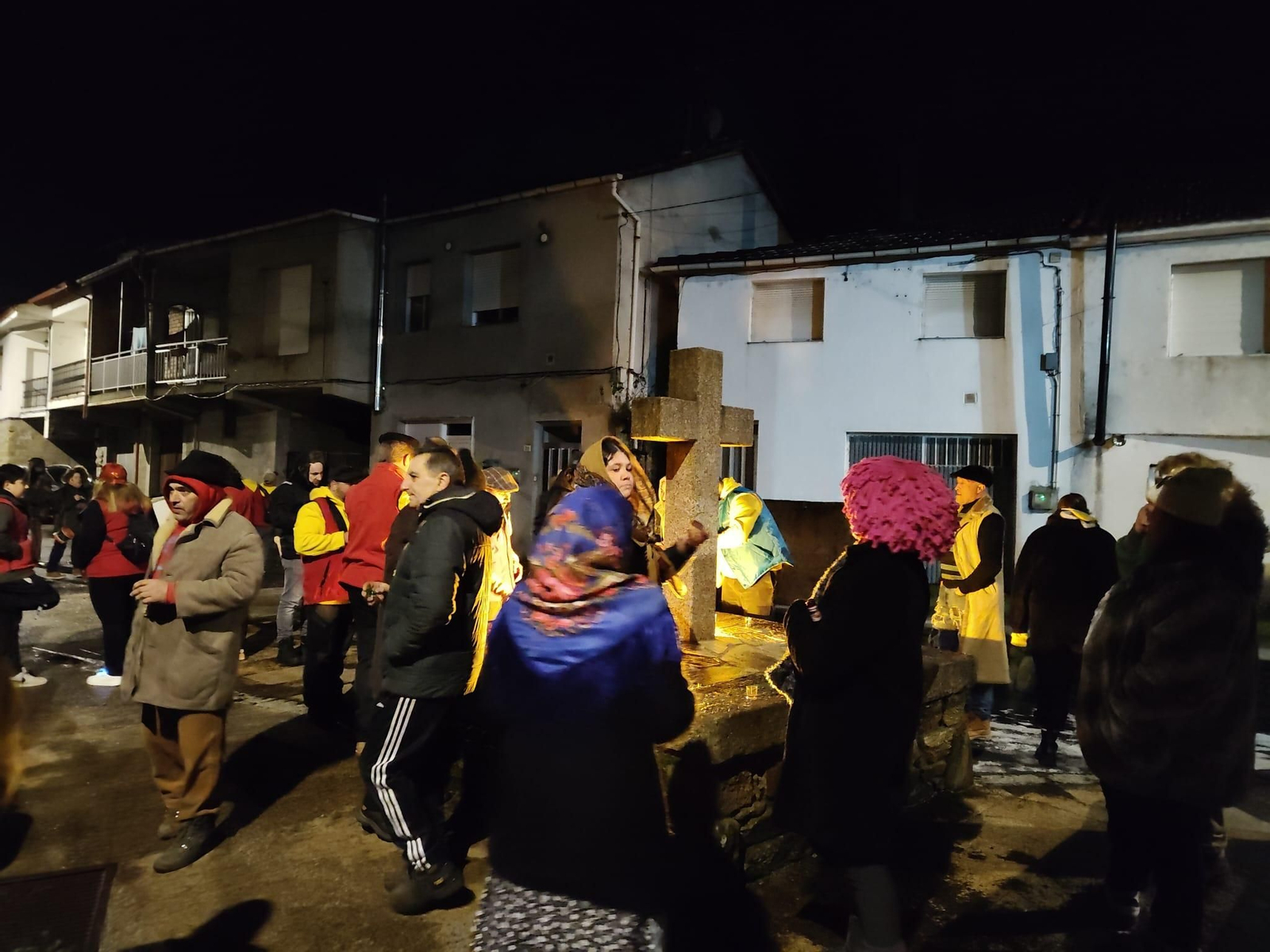 Galería | Matamá arranca su Entroido bajo lluvia