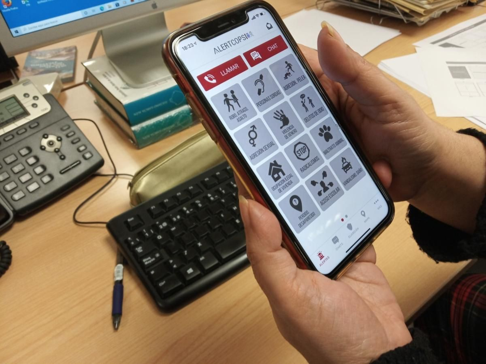 La aplicación  permite conectar directamente con Policía y Guardia Civil.