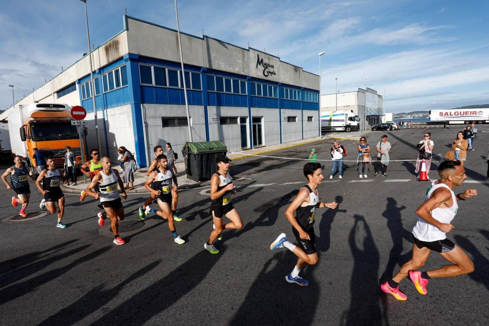 Popular carrera de 10km de O Berbés. // Jorge Santomé