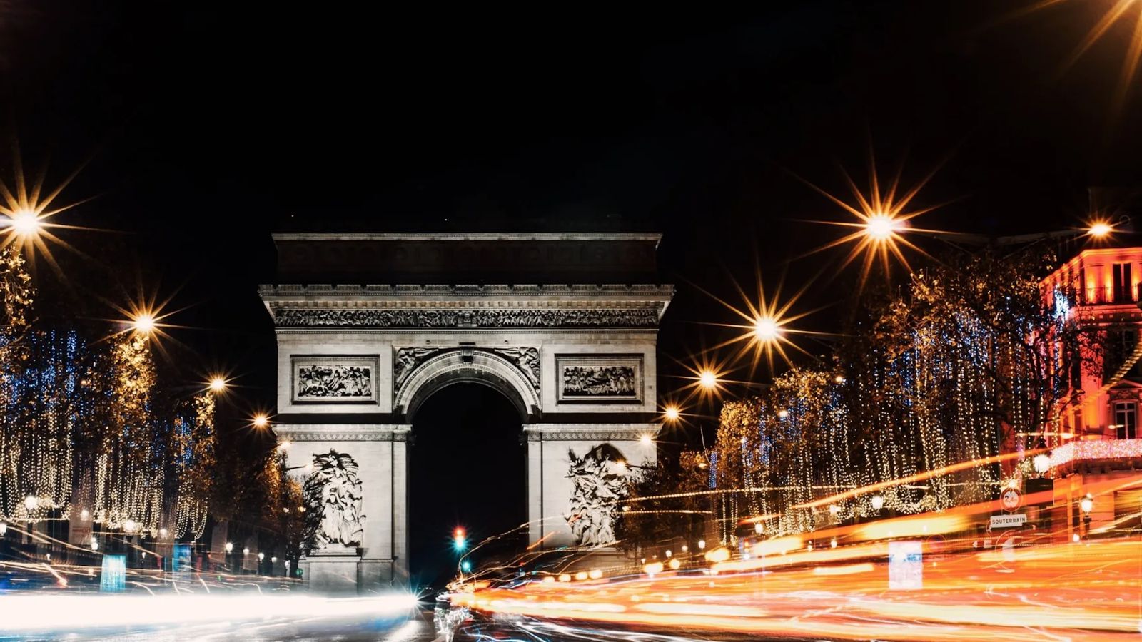 El arco del Triunfo en Navidad.Vista del Arco del Triunfo en Navidad