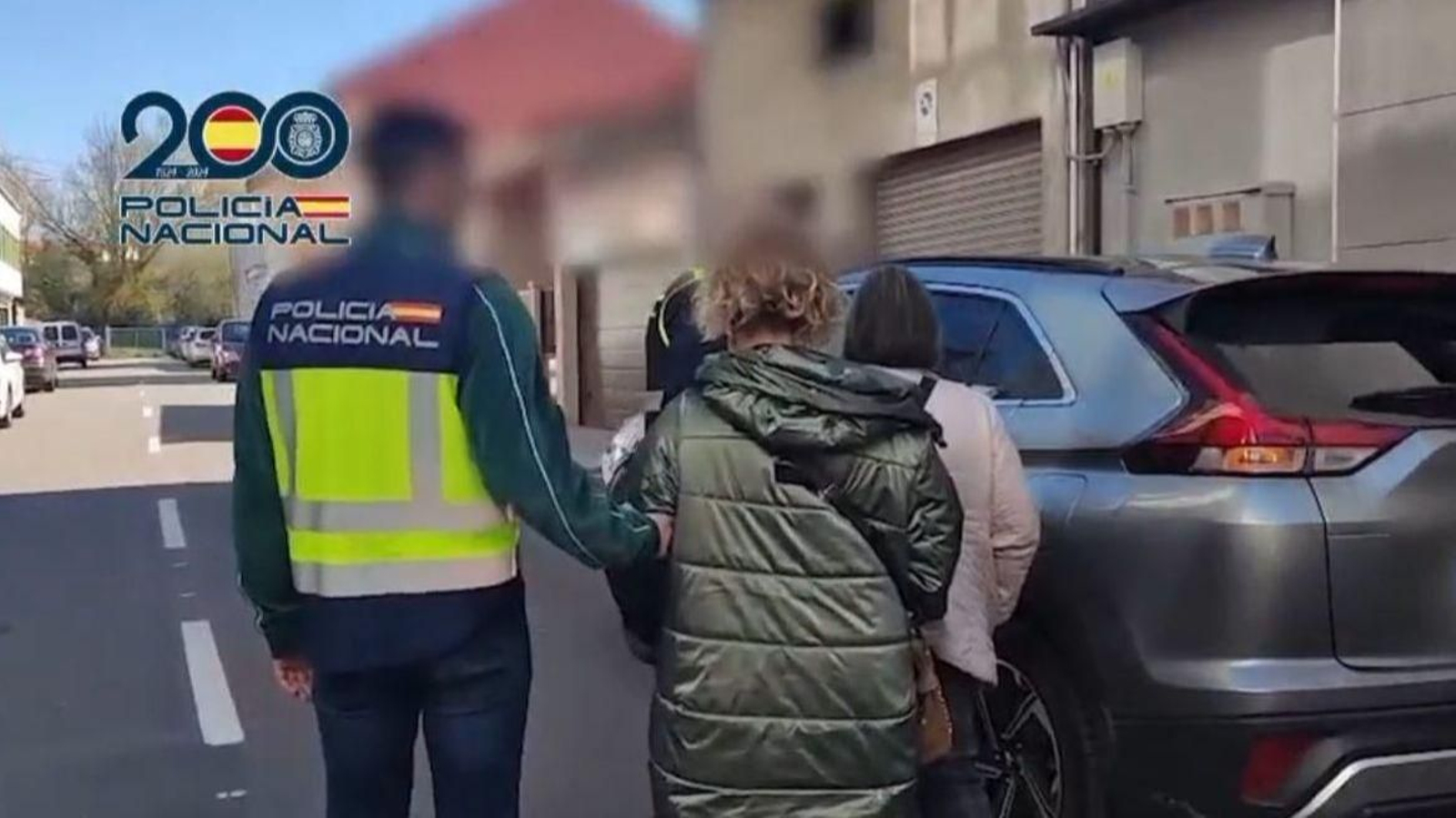 Policías de Vigo y Ourense detuvieron a las responsables de la oficina.